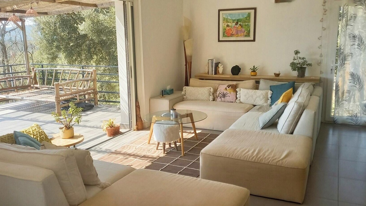 Photo of Livingroom in Saint-Paul-en-Foret