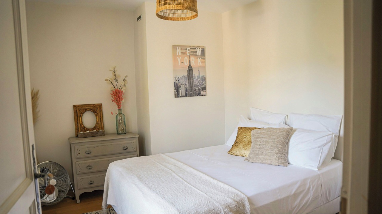 Photo of Bedroom in Maubec