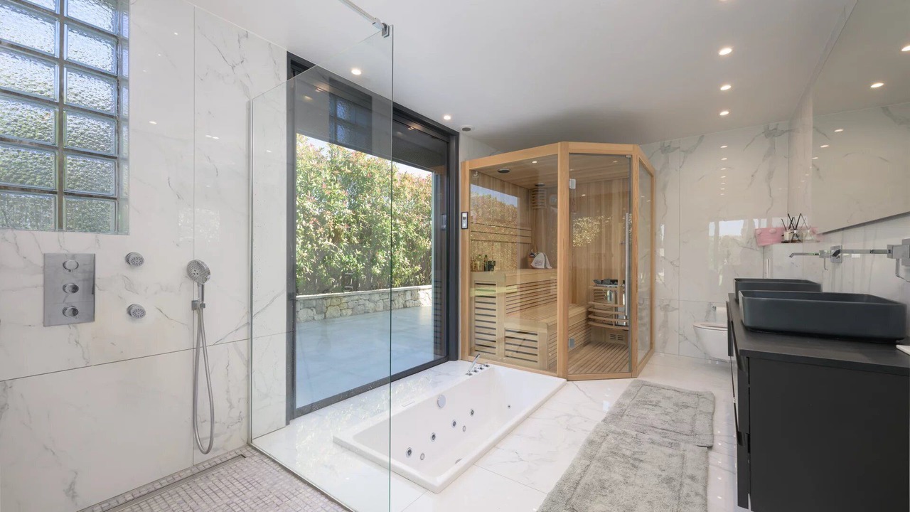 Photo of Bathroom in Biot