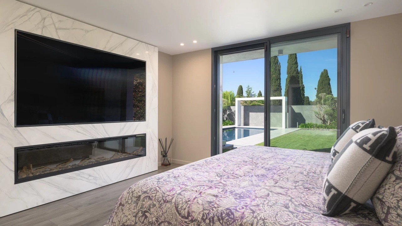 Photo of Bedroom in Biot