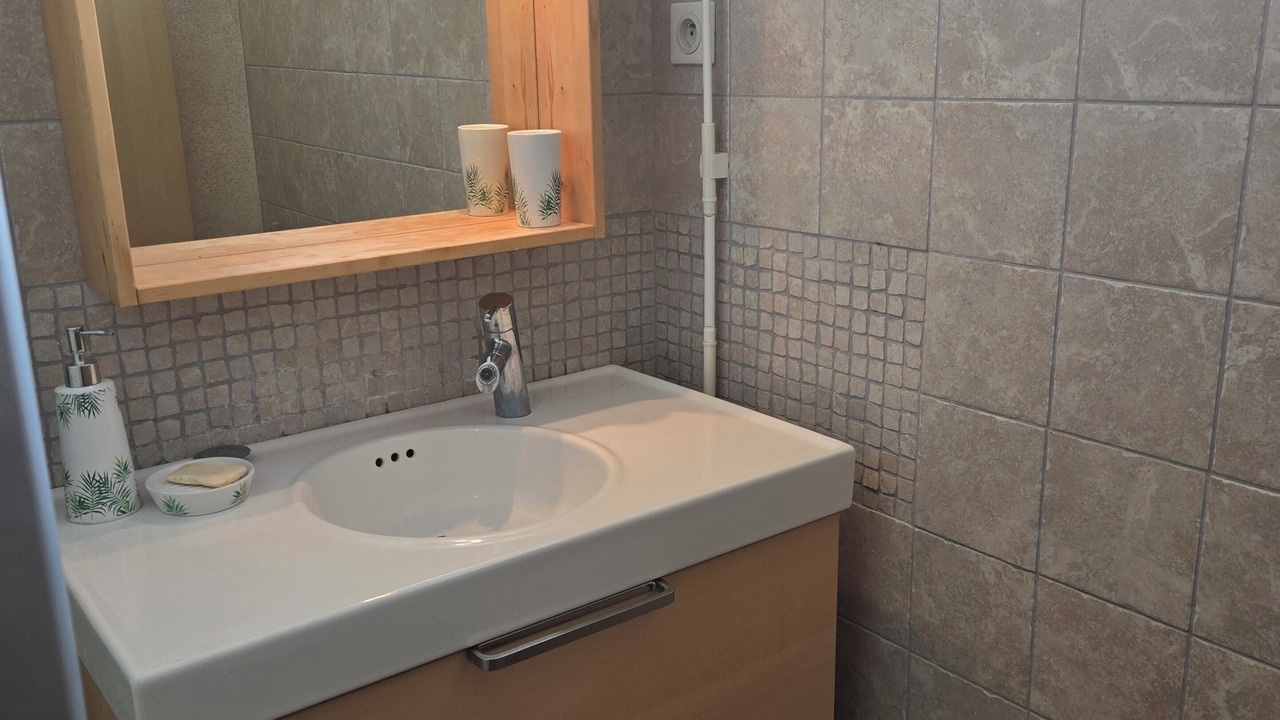 Photo of Bathroom in Chenove
