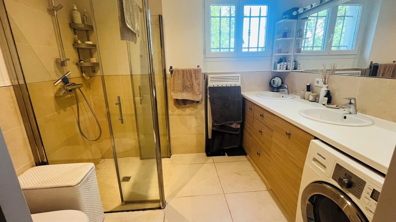 Photo of Bathroom in Saint-Paul-en-Foret