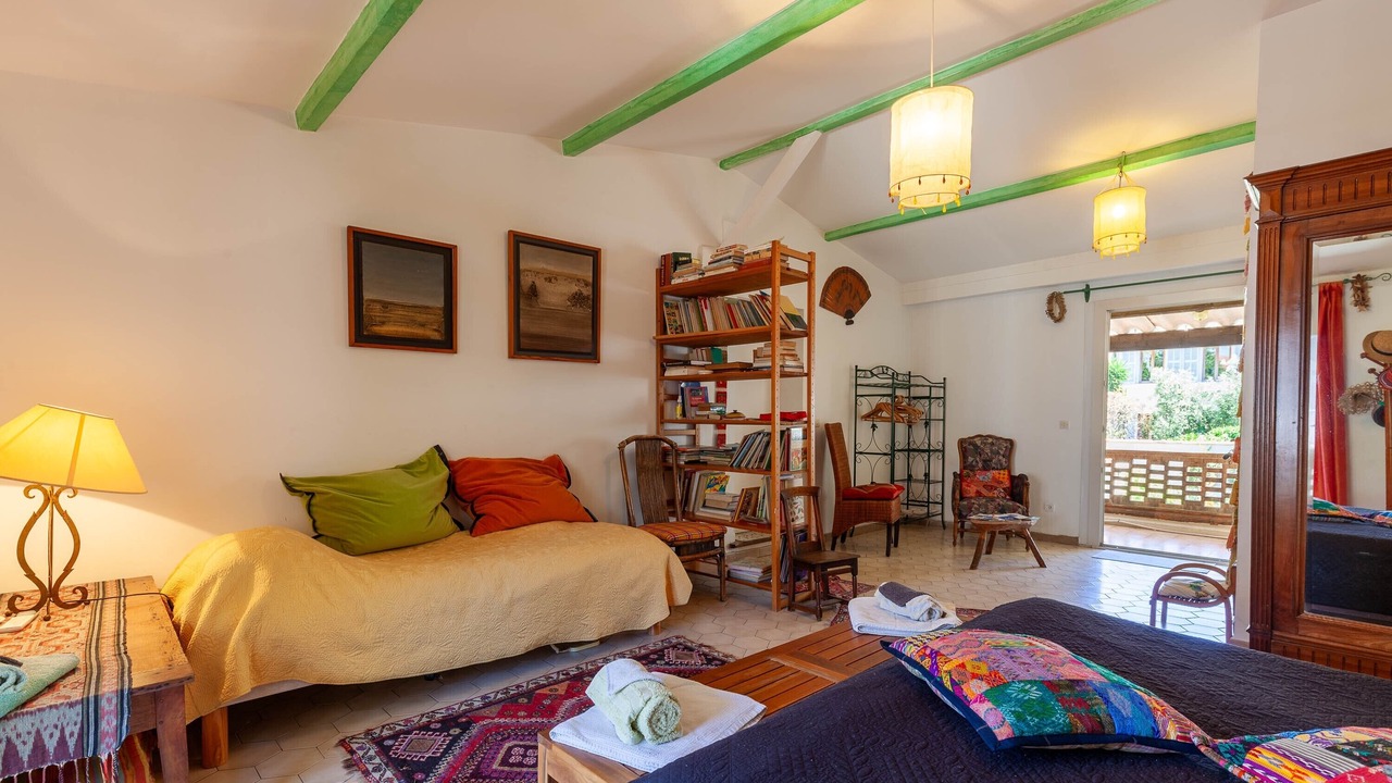 Photo of Bedroom in Les Cinq Avenues