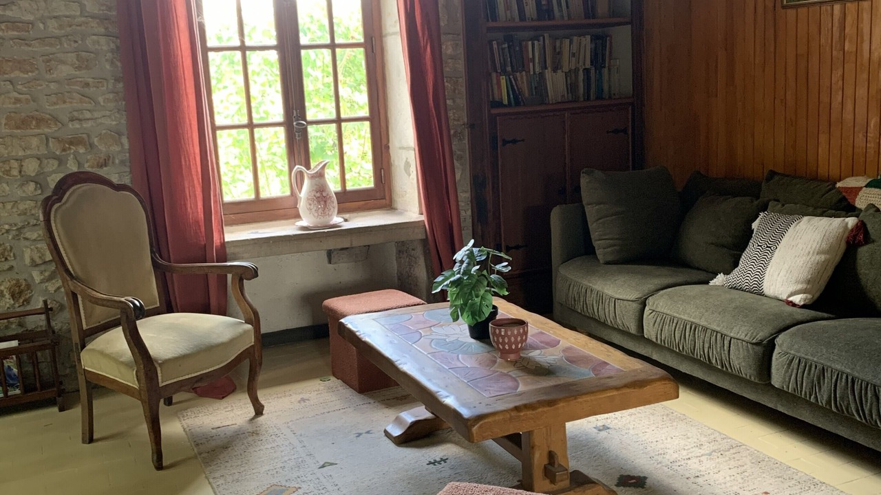 Photo of Livingroom in Thury