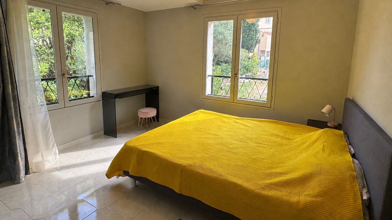 Photo of Bedroom in Carnot
