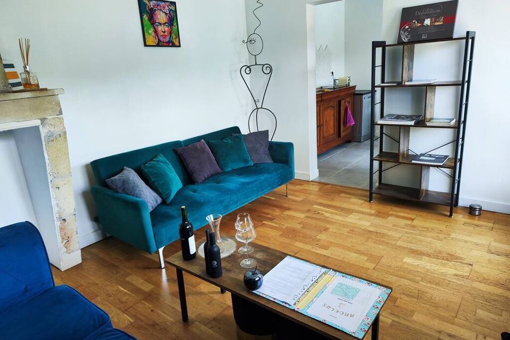 Photo of Livingroom in Sainte-Terre