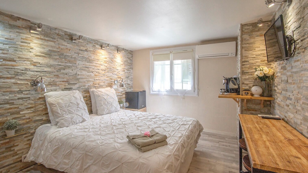 Photo of Bedroom in Les Grands Carmes
