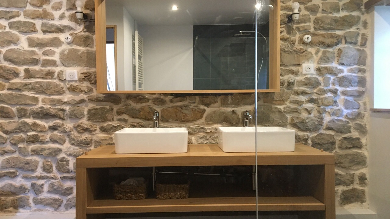 Photo of Bathroom in Billy-Chevannes