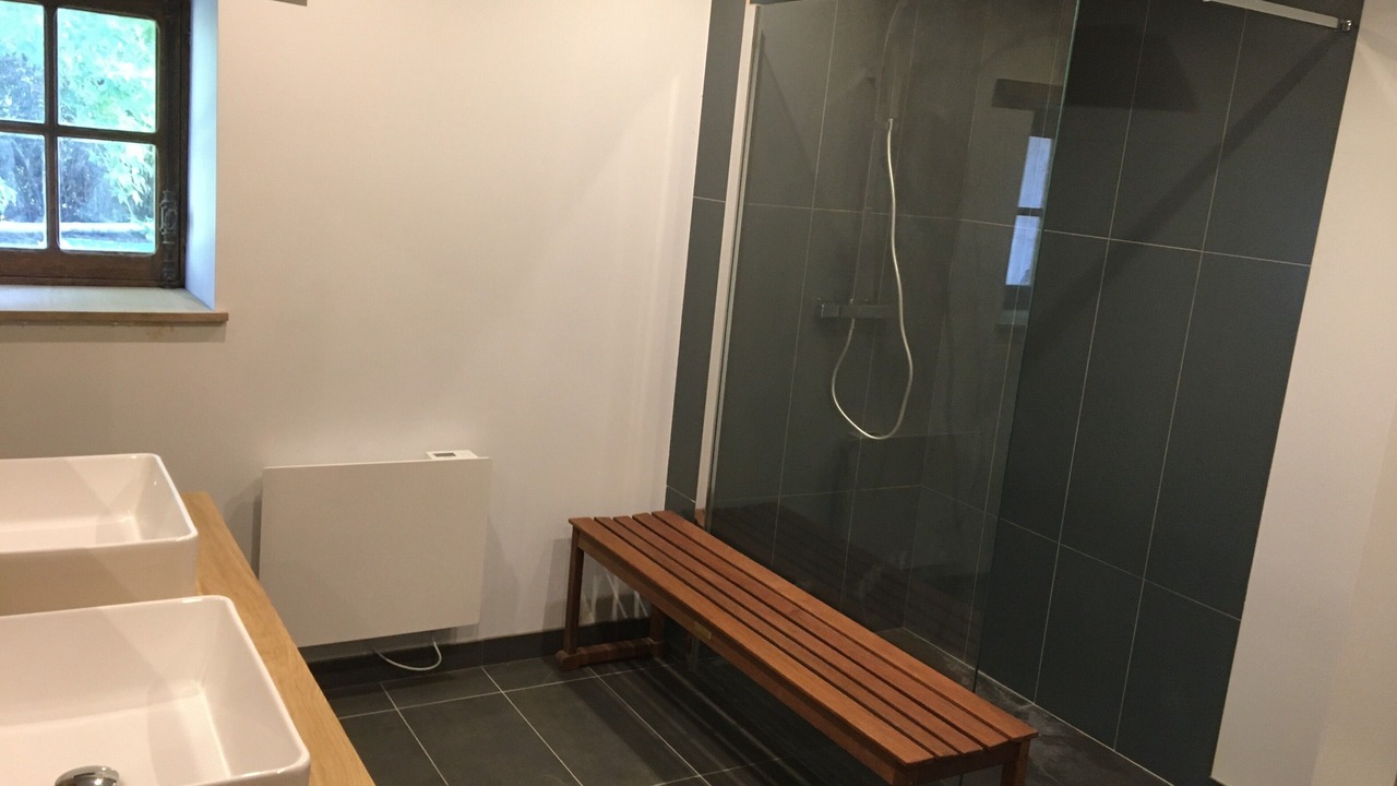 Photo of Bathroom in Billy-Chevannes