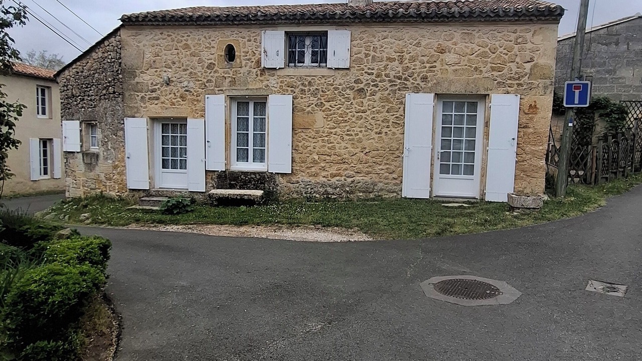 Photo of Outdoor in Saint-Aubin-de-Branne