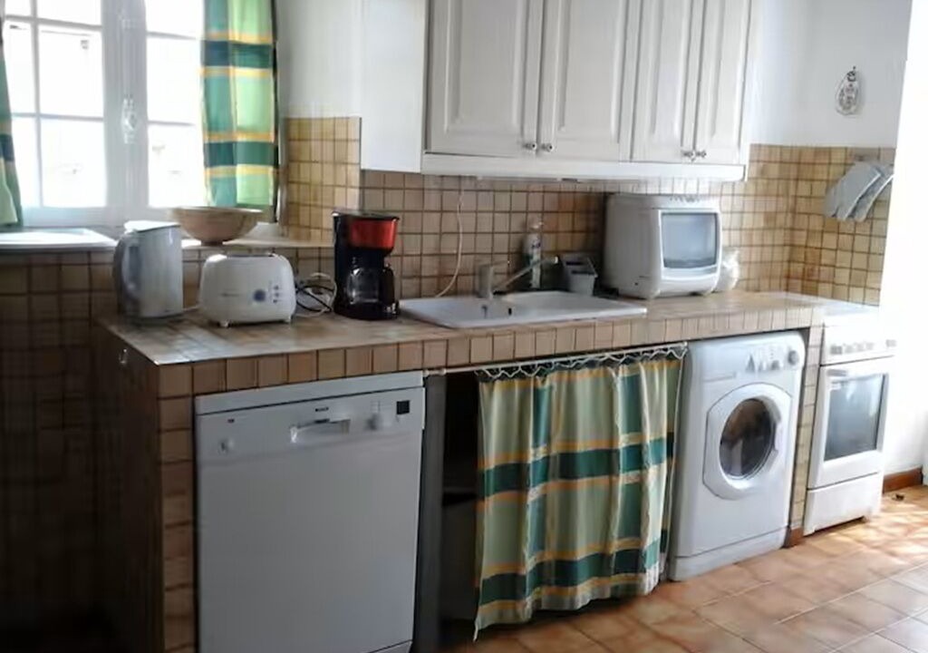 Photo of Kitchen in Saint-Aubin-de-Branne