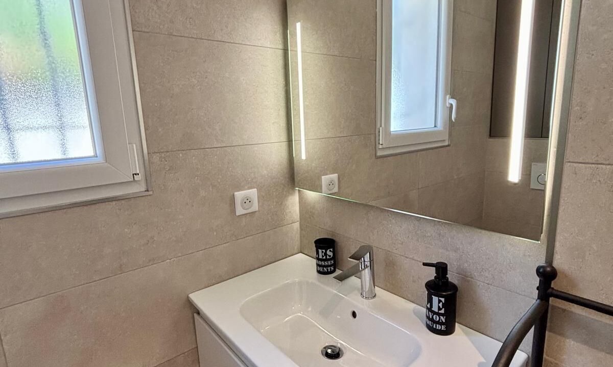 Photo of Bathroom in Ventabren
