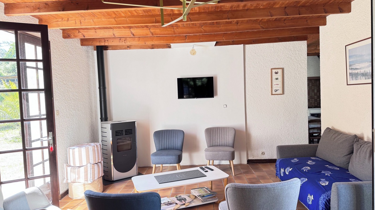 Photo of Livingroom in Domino