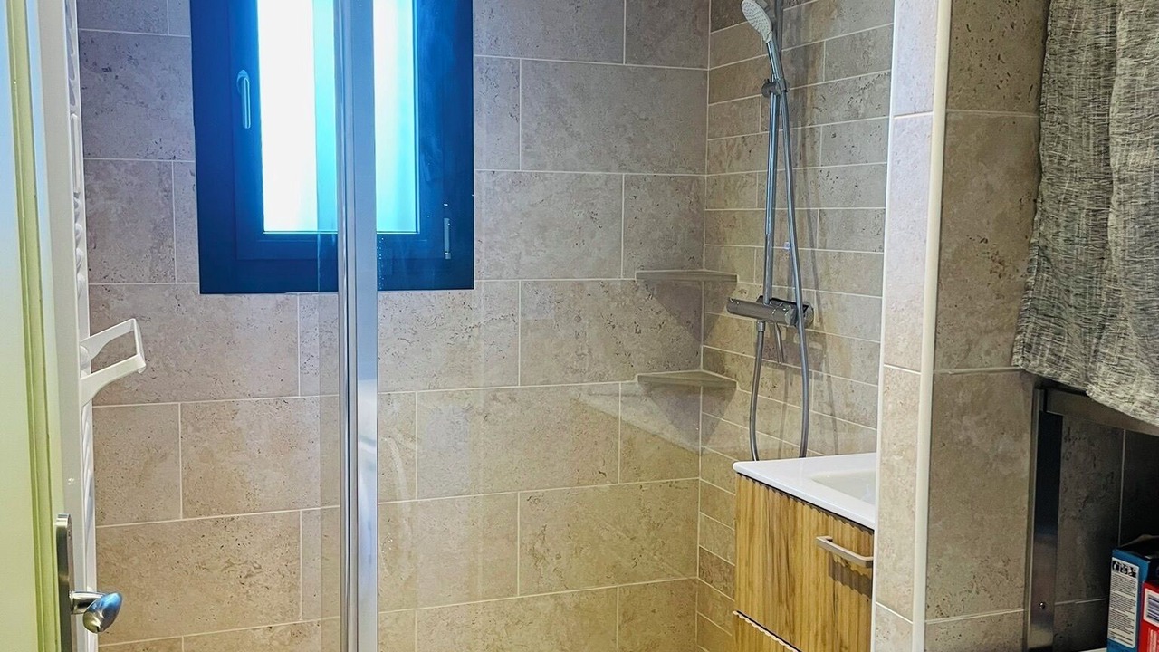Photo of Bathroom in Saint-Cannat
