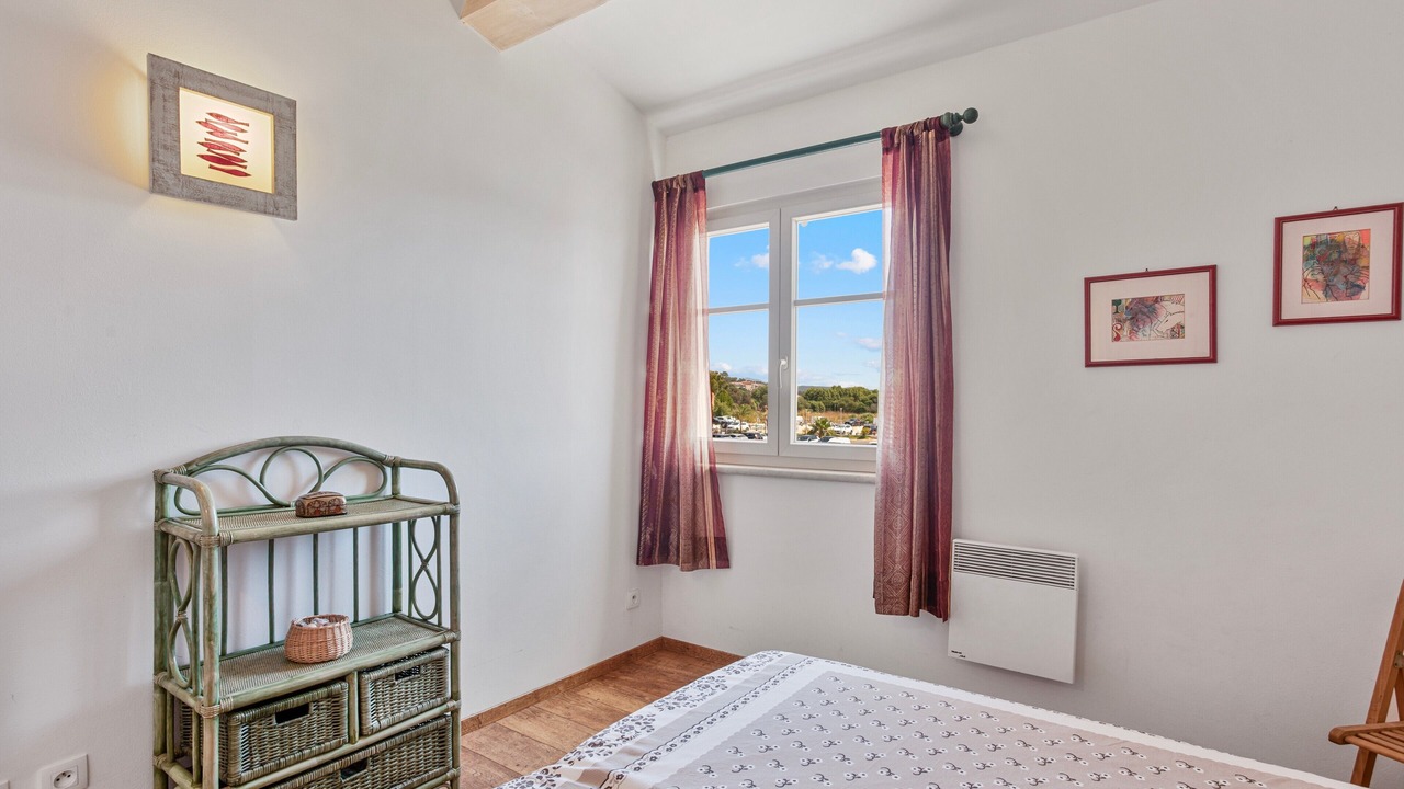 Photo of Bedroom in Miramar