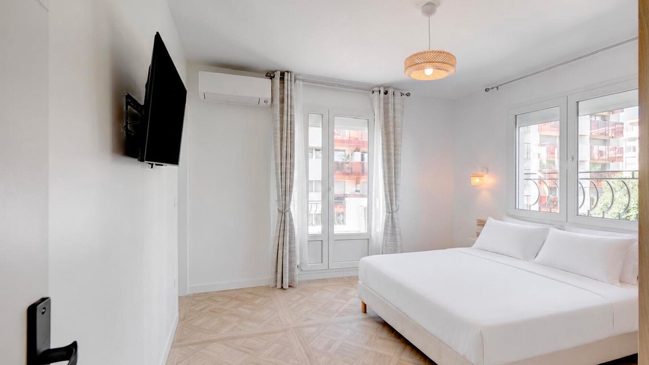 Photo of Bedroom in Juan-les-Pins