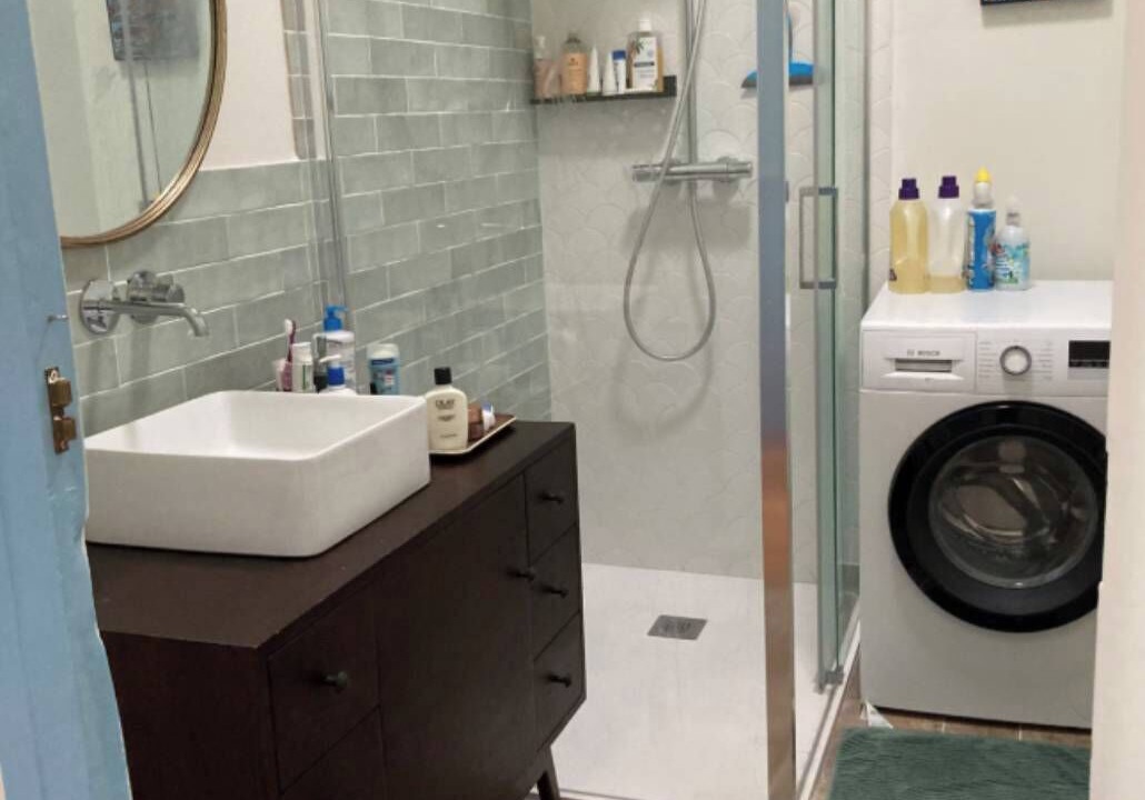 Photo of Bathroom in Saint Seurin - Fondaudege