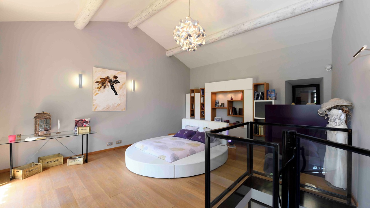 Photo of Bedroom in Caumont-sur-Durance