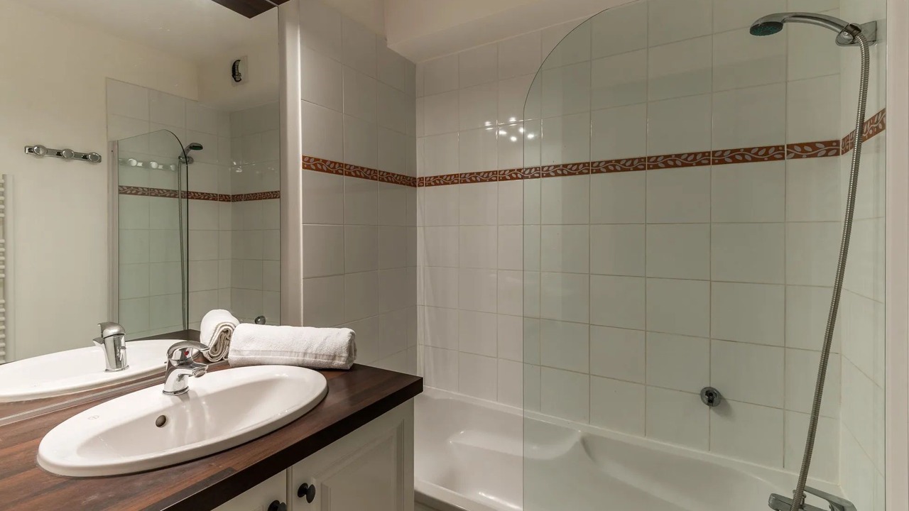 Photo of Bathroom in Paradou