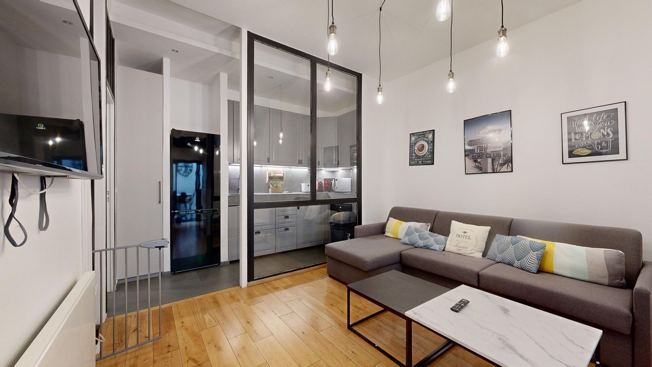 Photo of Livingroom in 9th Arrondissement