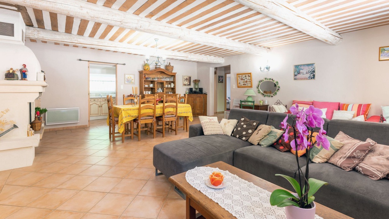 Photo of Livingroom in Pernes-les-Fontaines