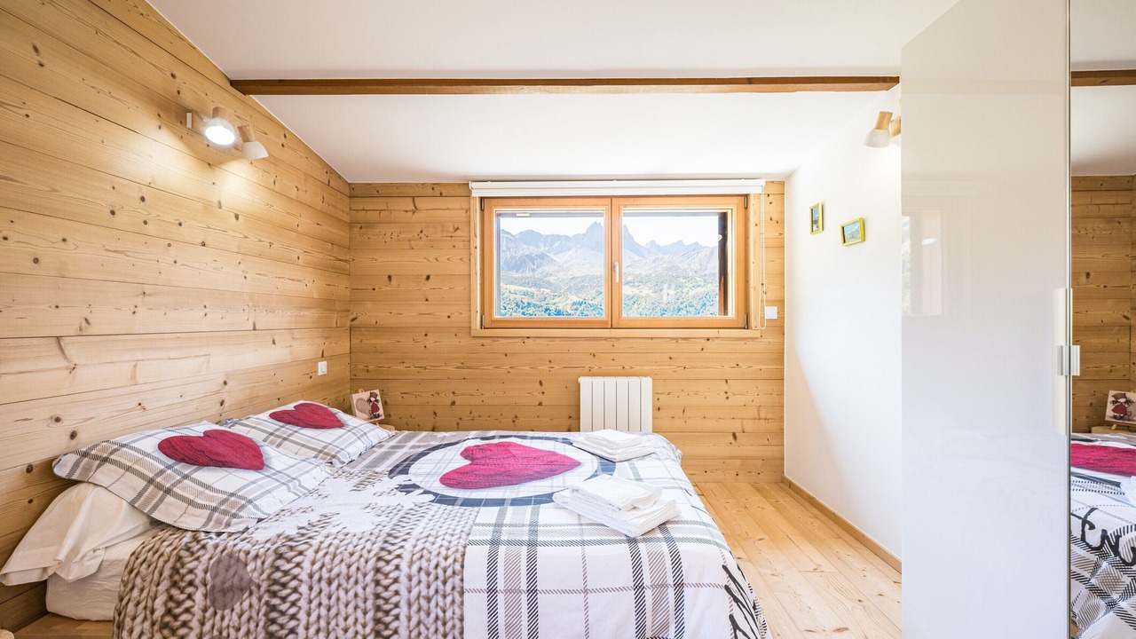 Photo of Bedroom in Albiez-Montrond