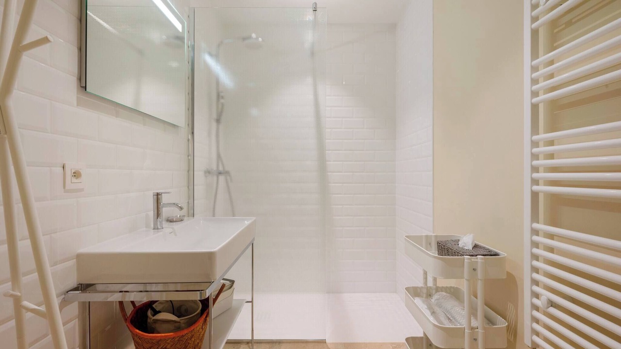 Photo of Bathroom in Eyragues