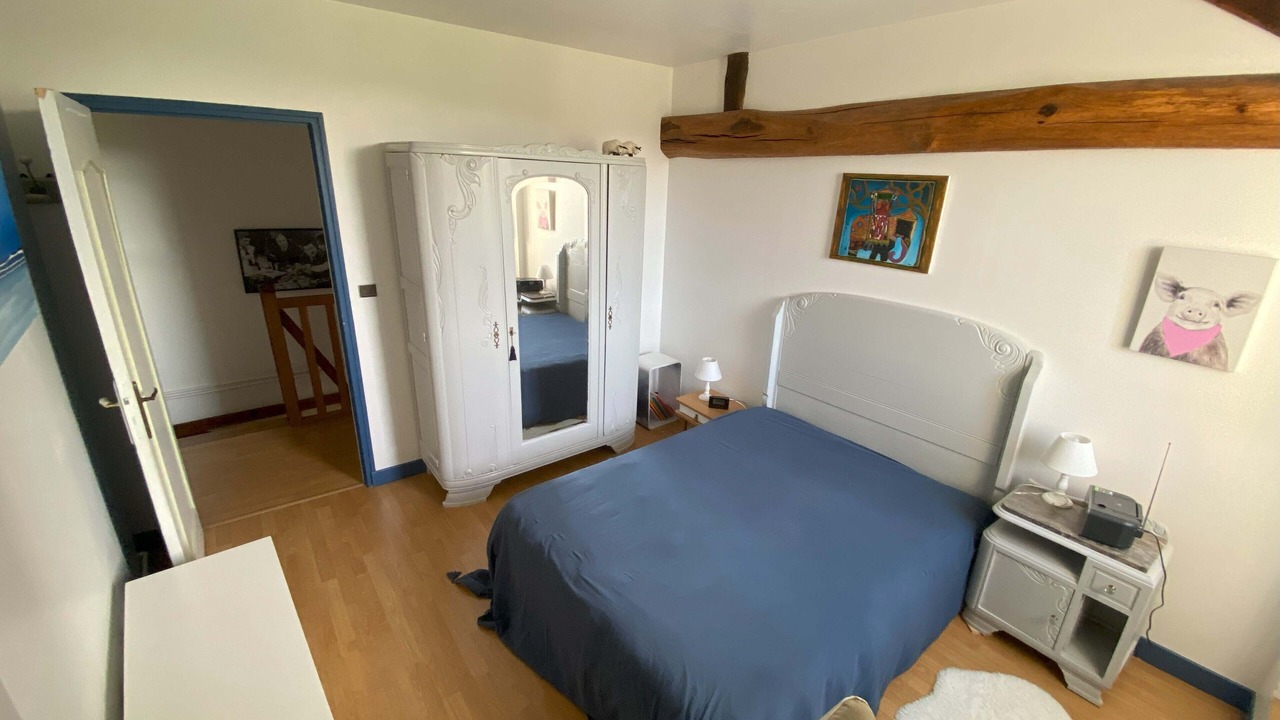 Photo of Bedroom in Vault-de-Lugny