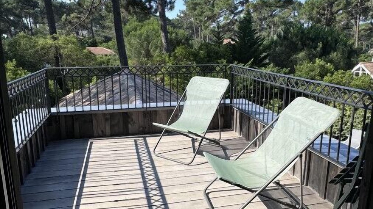 Photo of Outdoor in L'Herbe