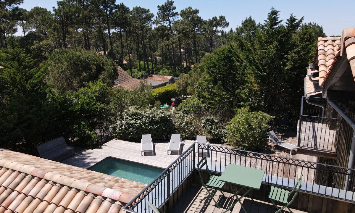Photo of Outdoor in L'Herbe
