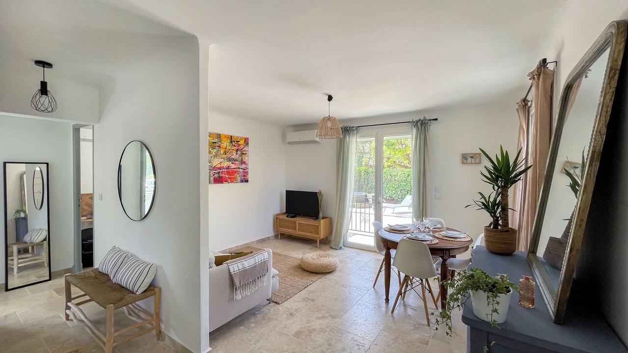 Photo of Livingroom in Pernes-les-Fontaines