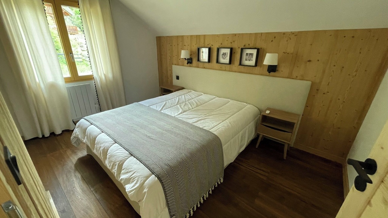 Photo of Bedroom in Allos