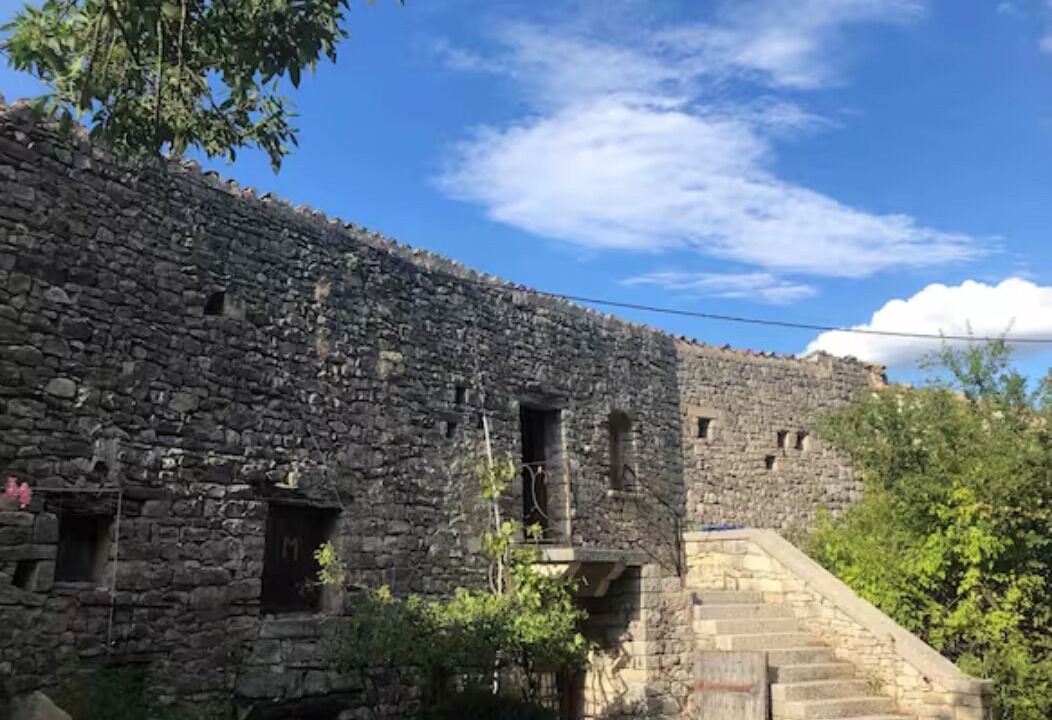 Photo of Outdoor in Saint-Auban-sur-L'Ouveze