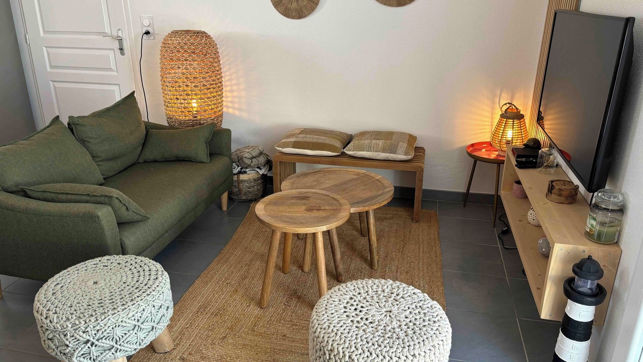 Photo of Livingroom in Domino
