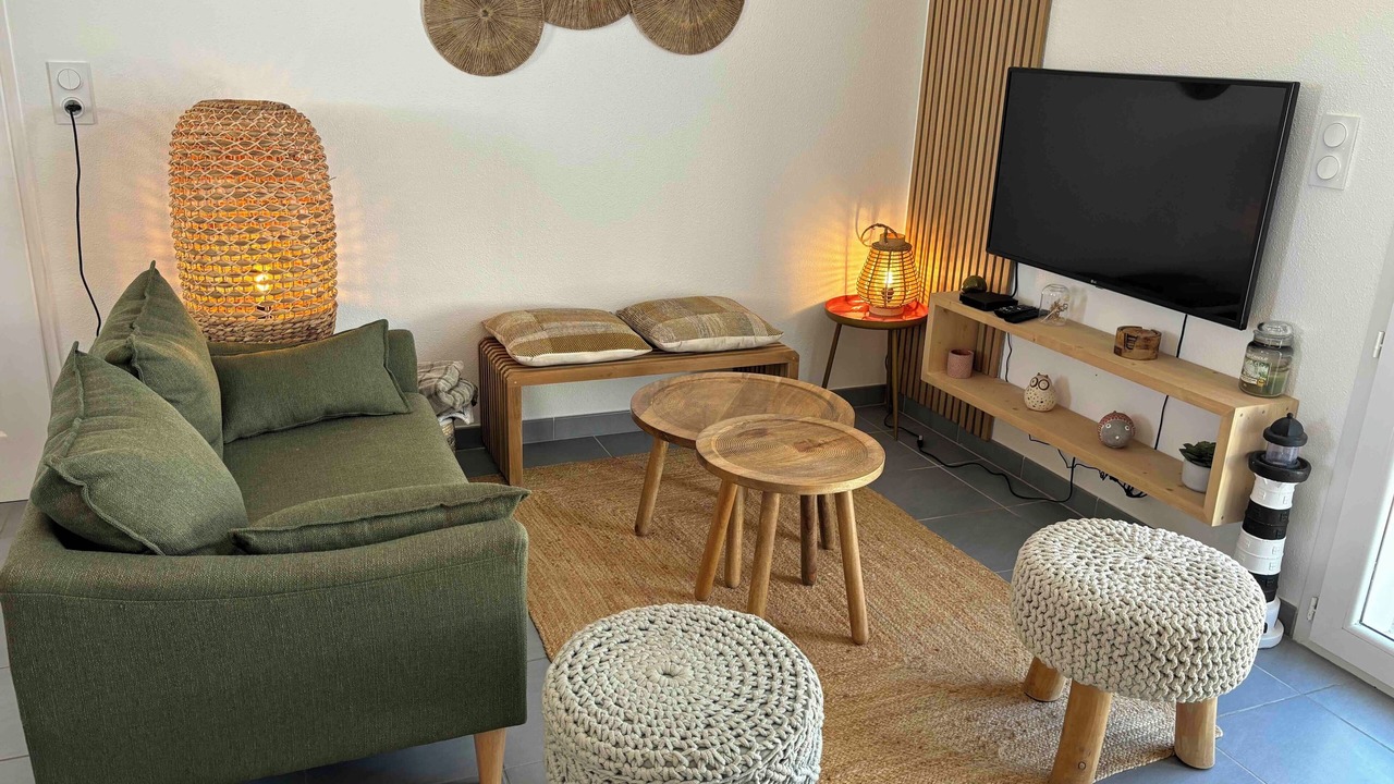 Photo of Livingroom in Domino