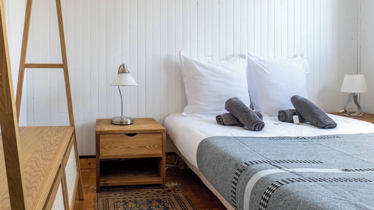 Photo of Bedroom in Novel