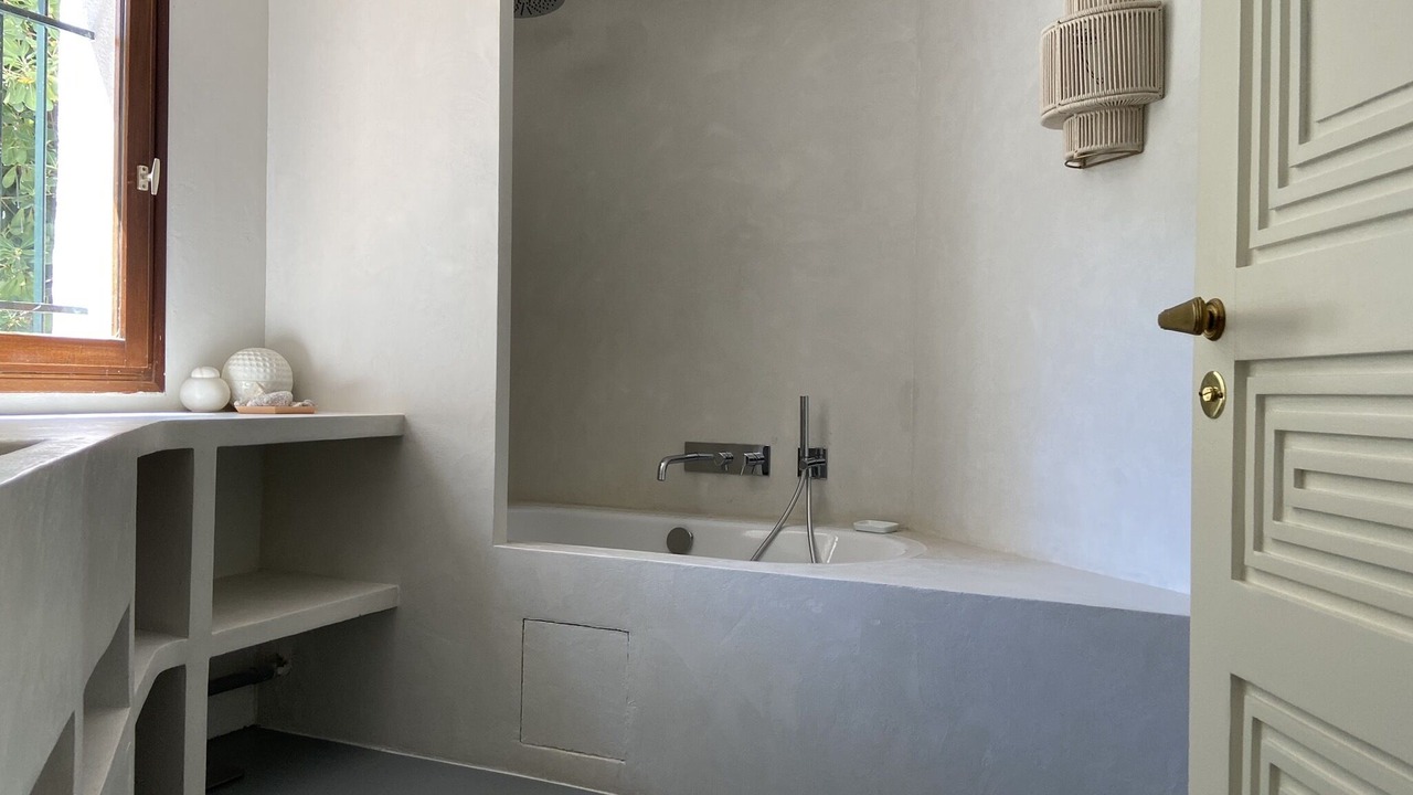 Photo of Bathroom in Roucas-Blanc
