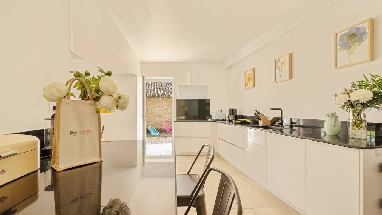 Photo of Kitchen in Cabrieres-d'Avignon