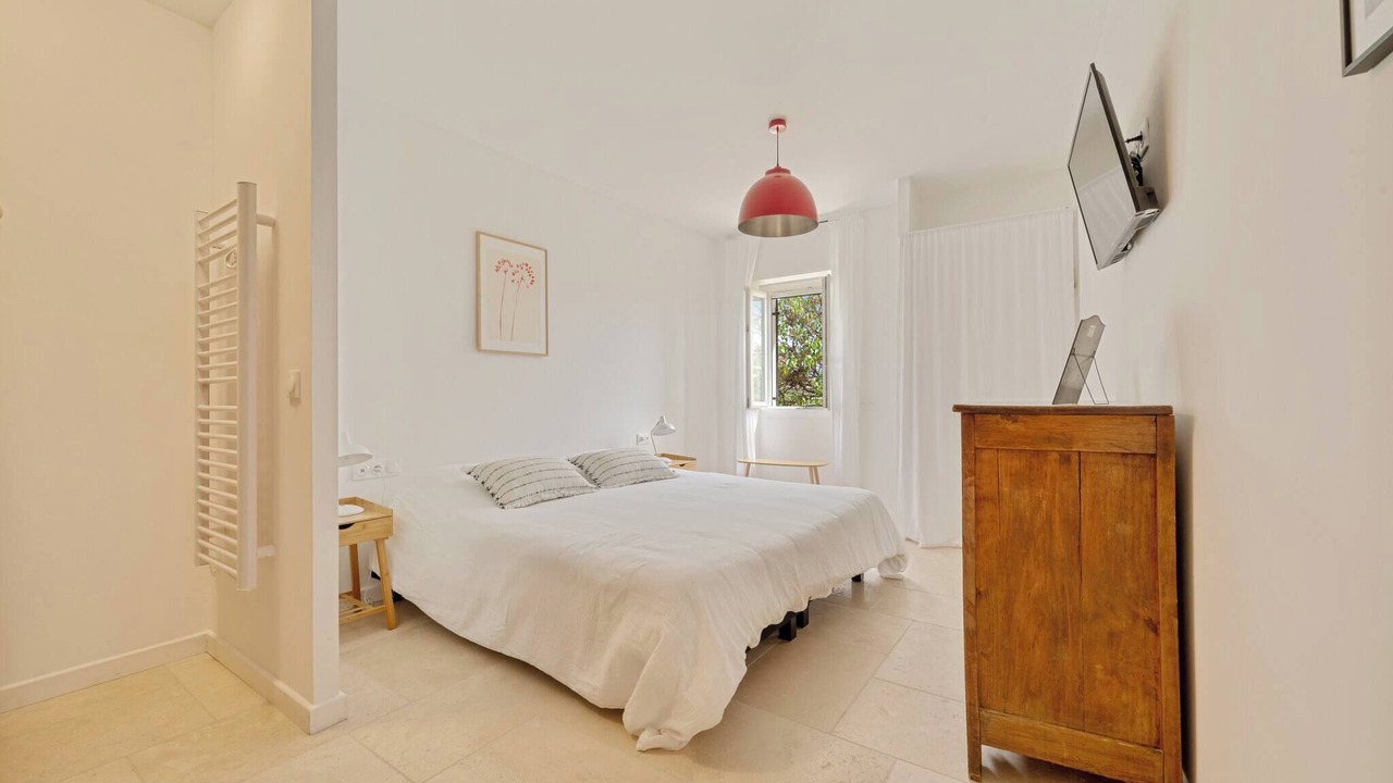 Photo of Bedroom in Cabrieres-d'Avignon