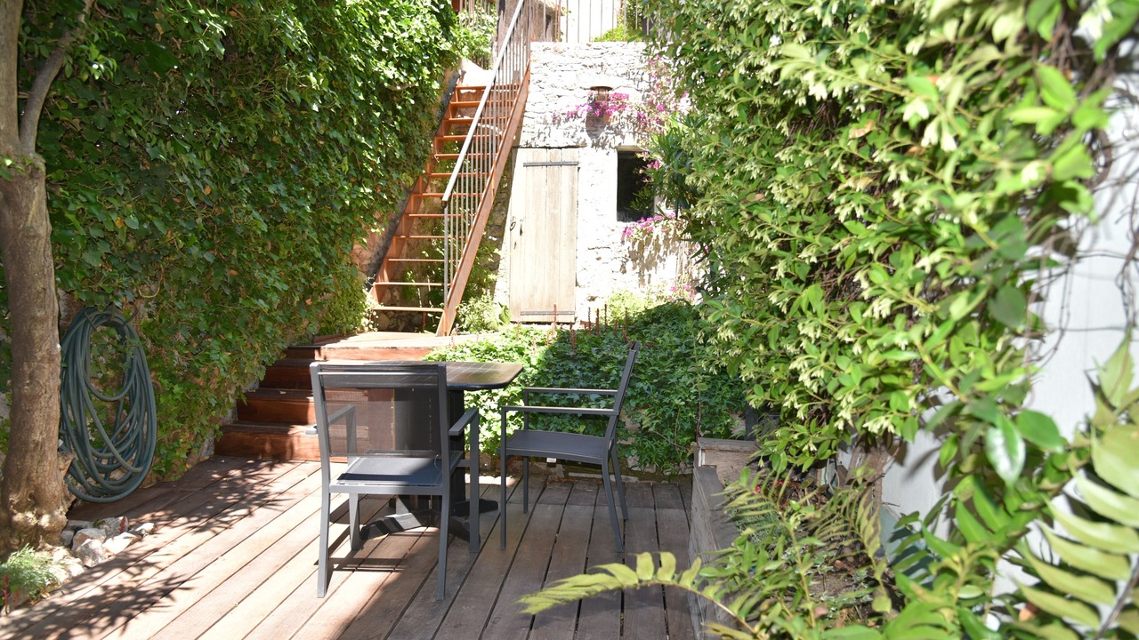 Photo of Outdoor in Cannes Old Town