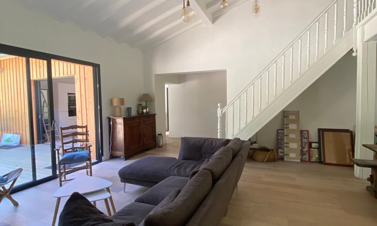 Photo of Livingroom in Grayan-Et-L'Hopital