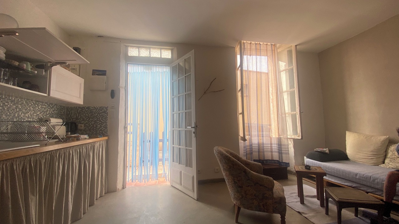 Photo of Livingroom in 8th Arrondissement