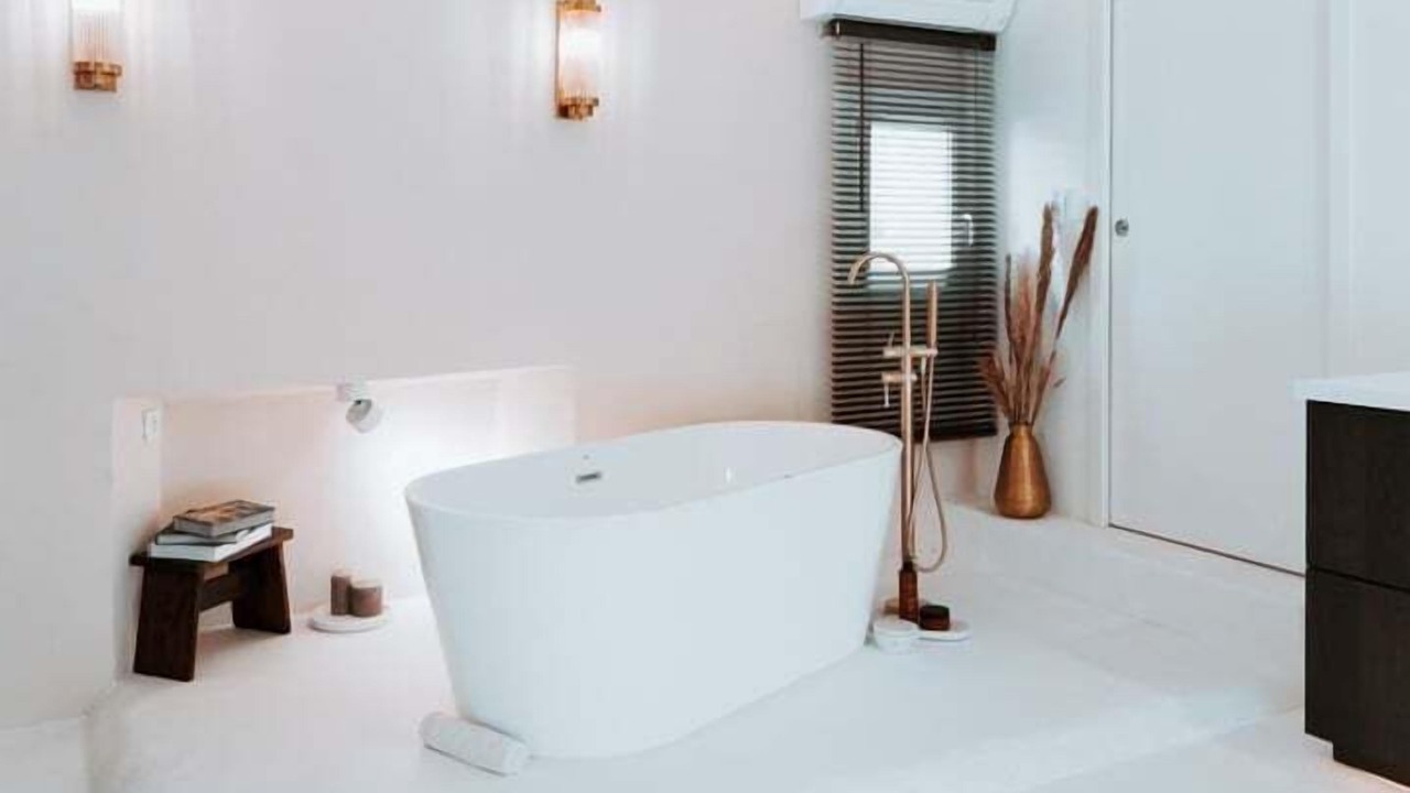 Photo of Bathroom in Opera