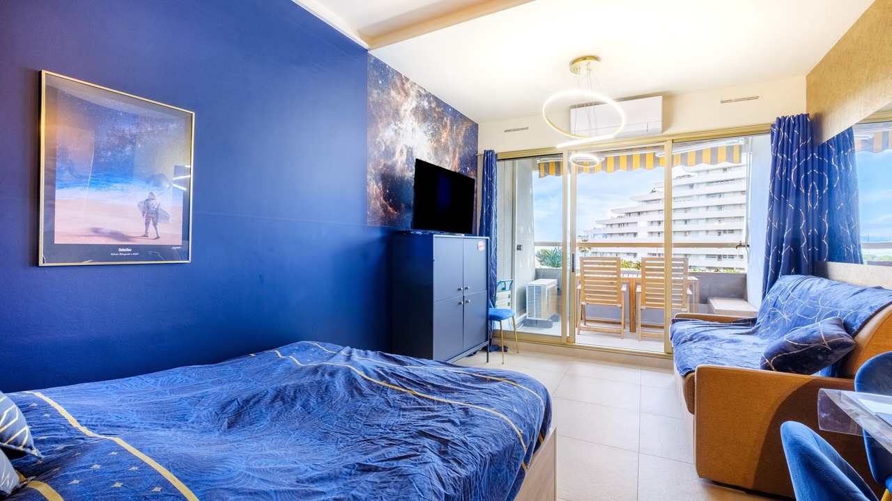 Photo of Bedroom in Villeneuve Loubet Beach