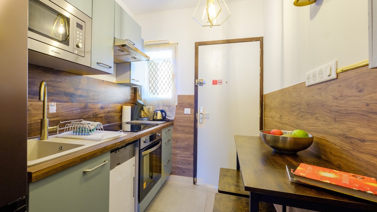 Photo of Kitchen in Villeneuve Loubet Beach