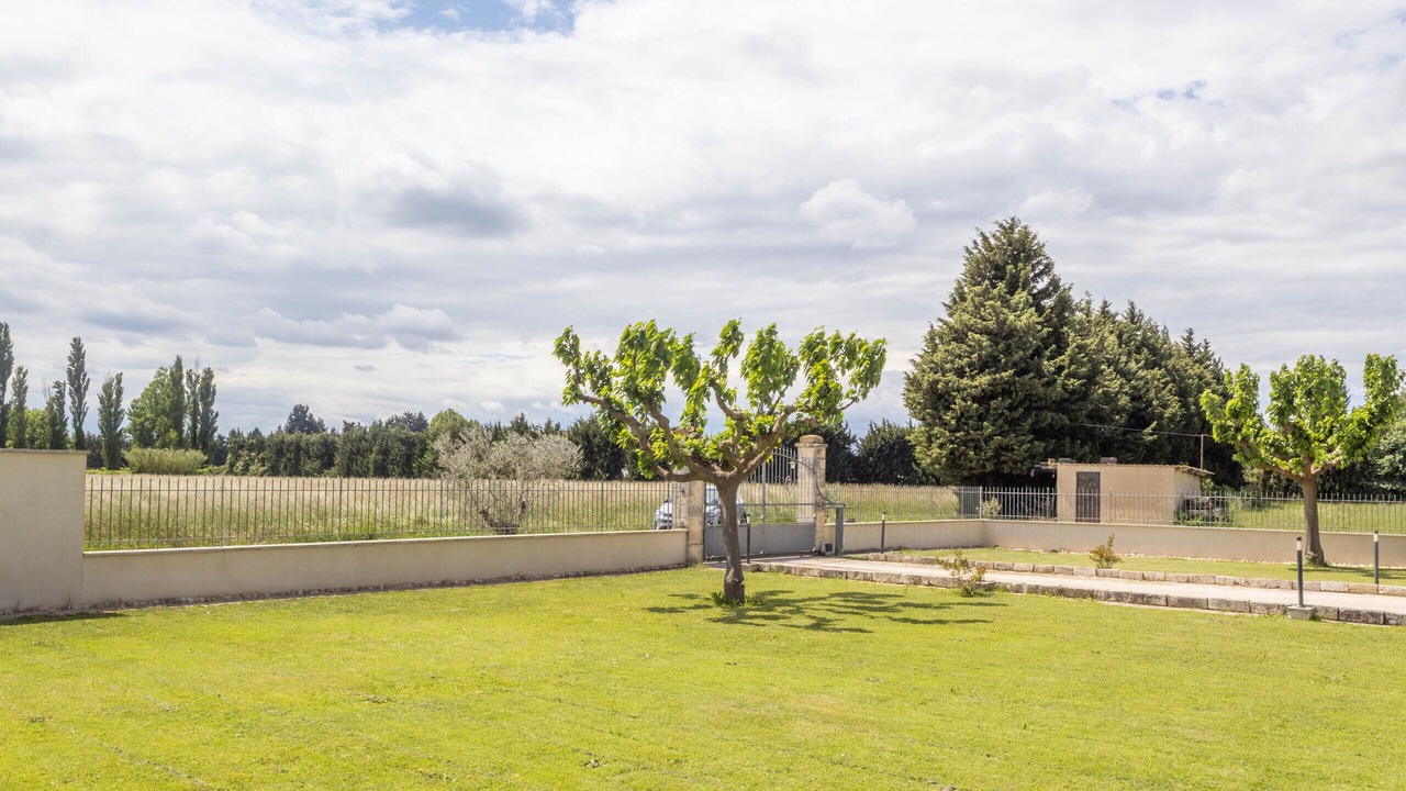 Photo of Outdoor in Eyragues