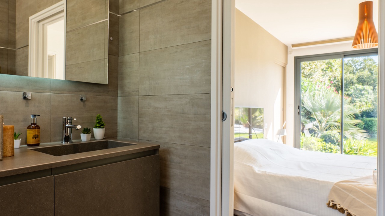 Photo of Bedroom in Biot