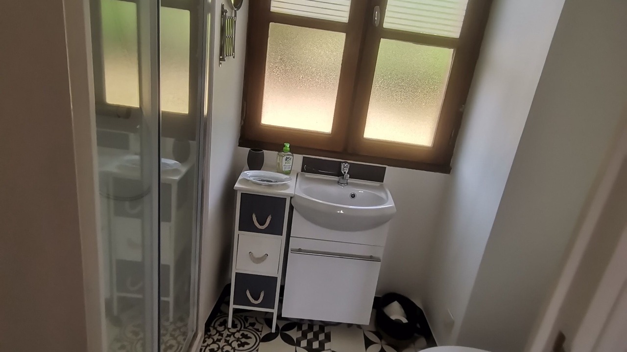 Photo of Bathroom in Marminiac