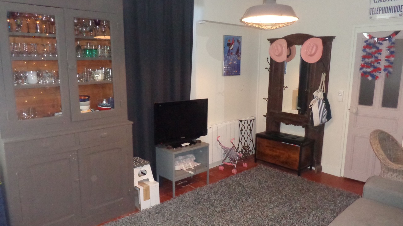 Photo of Livingroom in Poil