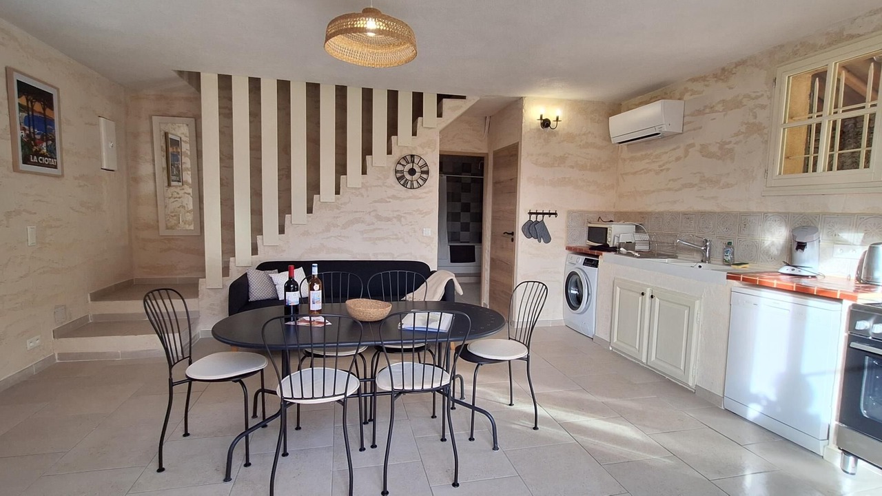 Photo of Kitchen in La Cadiere-d'Azur